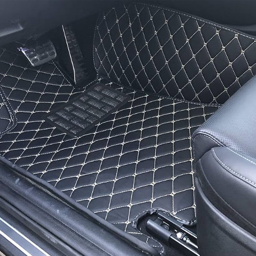 Car floor mats come in various materials, including rubber, carpet, and vinyl. Rubber mats are ideal for all-weather conditions, while carpet mats offer a more luxurious feel and can be matched to the car’s interior.